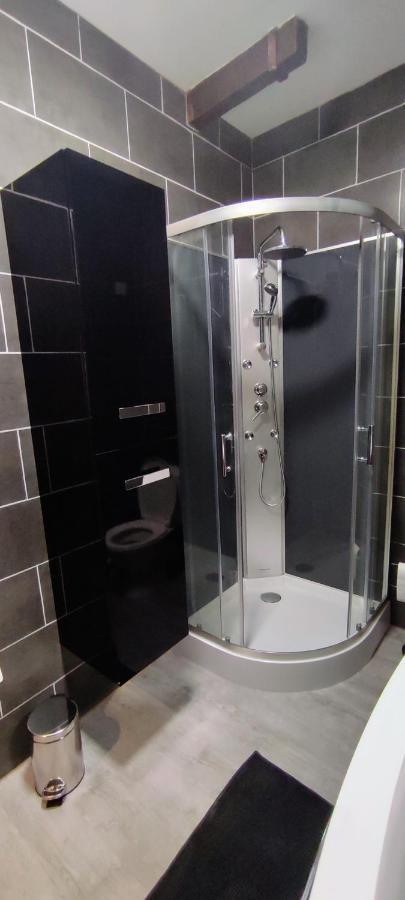 202 Duplex A Colombage En Plein Centre Ville Bourges Esterno foto