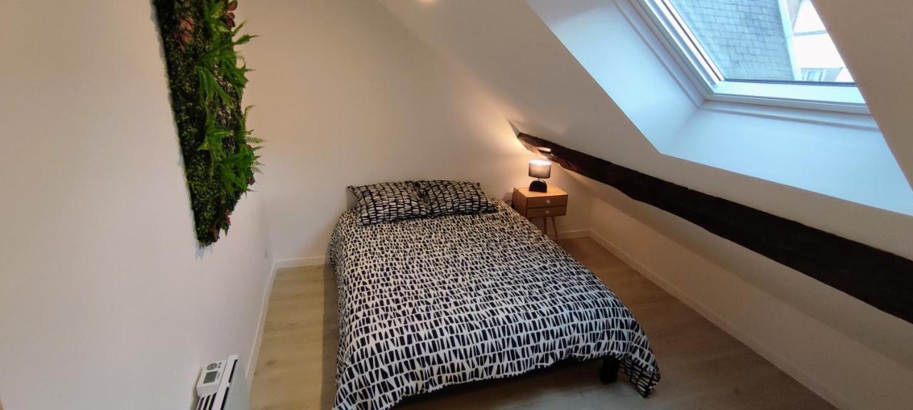 202 Duplex A Colombage En Plein Centre Ville Bourges Esterno foto