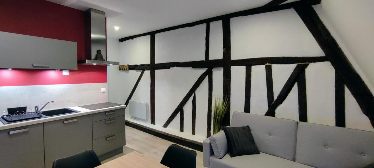 202 Duplex A Colombage En Plein Centre Ville Bourges Esterno foto